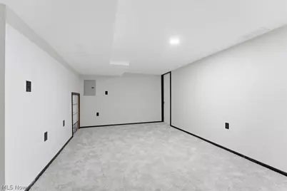 1516 Wisteria Avenue SW, Hartville, OH 44632 - Photo 39