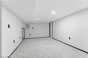 1516 Wisteria Ave SW, Hartville, OH 44632 - Photo 39