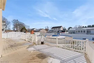 1516 Wisteria Ave SW, Hartville, OH 44632 - Photo 9