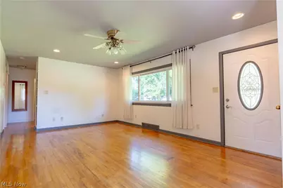 13526 Glenvale Avenue NW, Uniontown, OH 44685 - Photo 17