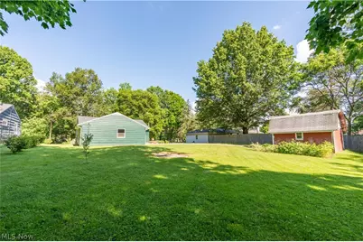 13526 Glenvale Avenue NW, Uniontown, OH 44685 - Photo 27
