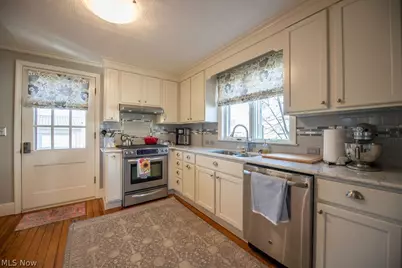 329 Park Avenue NW, New Philadelphia, OH 44663 - Photo 25