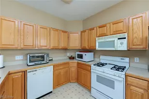 18608 Southporte Dr, Strongsville, OH 44136 - Photo 7