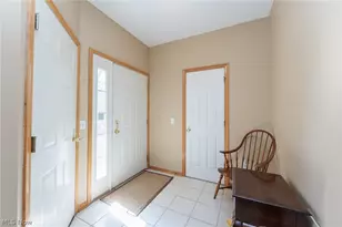 18608 Southporte Dr, Strongsville, OH 44136 - Photo 5