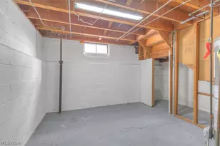 25671 Farringdon Ave, Euclid, OH 44132 - Photo 27