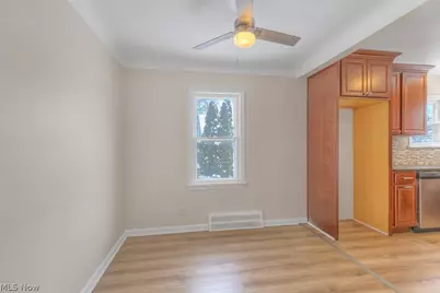 25671 Farringdon Avenue, Euclid, OH 44132 - Photo 7