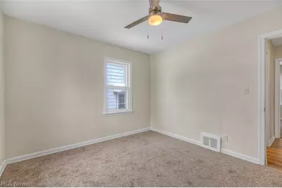 25671 Farringdon Avenue, Euclid, OH 44132 - Photo 15