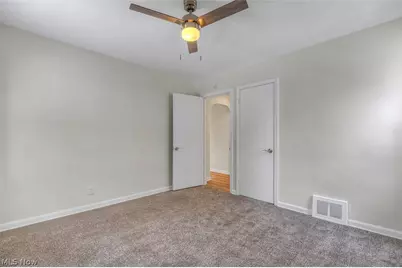 25671 Farringdon Avenue, Euclid, OH 44132 - Photo 19