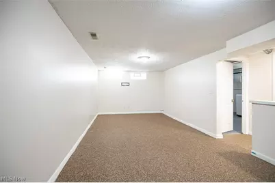 20021 Green Oak Drive, Euclid, OH 44117 - Photo 31