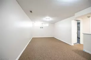 20021 Green Oak Dr, Euclid, OH 44117 - Photo 31