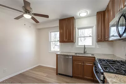 20021 Green Oak Drive, Euclid, OH 44117 - Photo 7