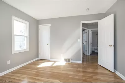 20021 Green Oak Drive, Euclid, OH 44117 - Photo 15