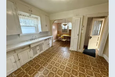 1375 Curtis Street, Akron, OH 44301 - Photo 13