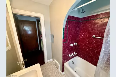 1375 Curtis Street, Akron, OH 44301 - Photo 21