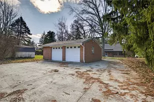 19871 Upper Valley Dr, Euclid, OH 44117 - Photo 29