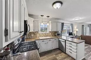 30 Chelmsford Dr, Aurora, OH 44202 - Photo 11