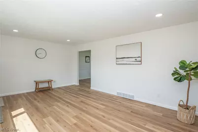 781 Leeman Drive, New Franklin, OH 44319 - Photo 5