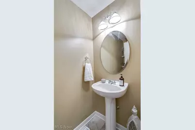 5452 Shadow Field Circle NE, Louisville, OH 44641 - Photo 15