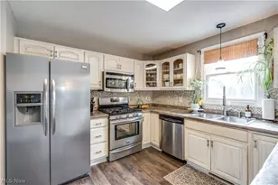 5452 Shadow Field Cir NE, Louisville, OH 44641 - Photo 9