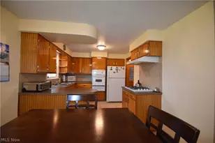 1038 Zander Dr, Youngstown, OH 44511 - Photo 11