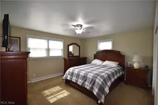 1038 Zander Dr, Youngstown, OH 44511 - Photo 13