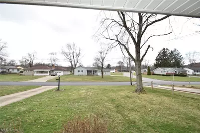 1038 Zander Drive, Youngstown, OH 44511 - Photo 21