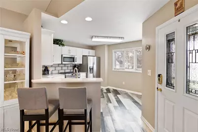 2813 N Bender Avenue, Akron, OH 44319 - Photo 7