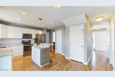 10203 Autumn Circle, Streetsboro, OH 44241 - Photo 9