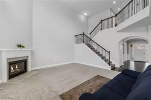 10206 Woodlands Dr, Brecksville, OH 44141 - Photo 7