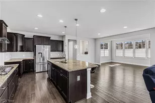 10206 Woodlands Dr, Brecksville, OH 44141 - Photo 9