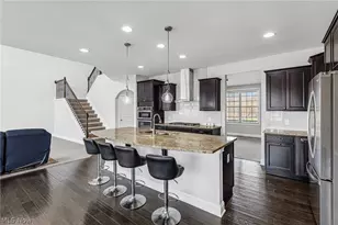 10206 Woodlands Dr, Brecksville, OH 44141 - Photo 11