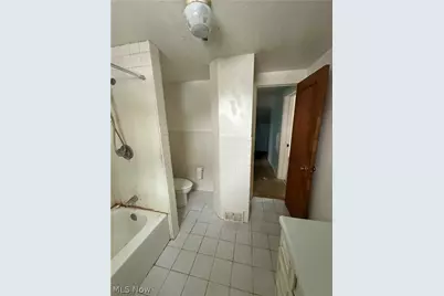 136 Ferris Avenue, Chardon, OH 44024 - Photo 25