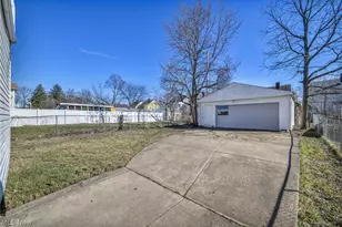 3261 E 119th St, Loveland, OH 44120 - Photo 39