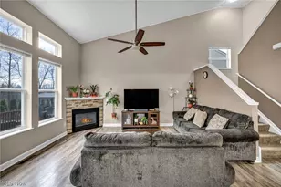 14825 Thornton Dr, North Royalton, OH 44133 - Photo 9