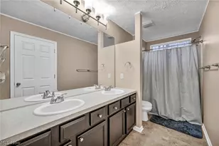 14825 Thornton Dr, North Royalton, OH 44133 - Photo 33