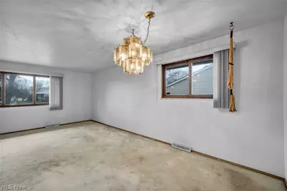 24419 Ronan Road, Huber Heights, OH 44146 - Photo 15