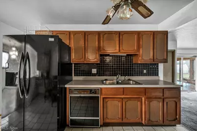 24419 Ronan Road, Huber Heights, OH 44146 - Photo 9