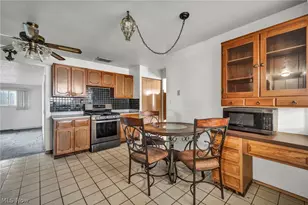 24419 Ronan Rd, Huber Heights, OH 44146 - Photo 7