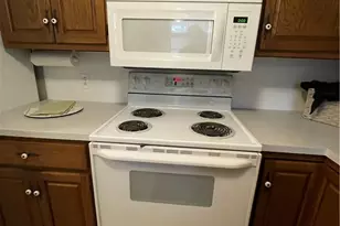 3025 Killian Rd, Uniontown, OH 44685 - Photo 7