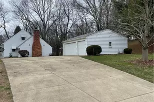 3025 Killian Rd, Uniontown, OH 44685 - Photo 17