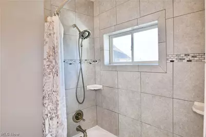 1525 Elm Road NE, Warren, OH 44483 - Photo 25