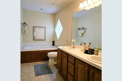 22693 Melissa Lane, Strongsville, OH 44149 - Photo 17