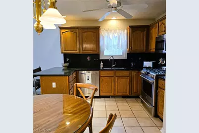 22693 Melissa Lane, Strongsville, OH 44149 - Photo 3