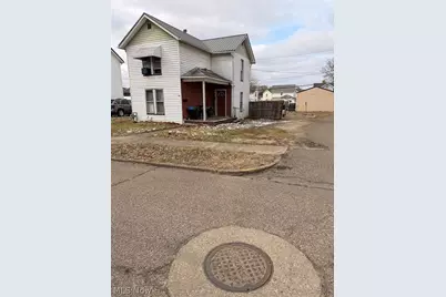 355 S 10th Street, Coshocton, OH 43812 - Photo 1