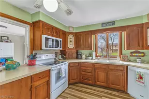 10273 E River Rd, Elyria, OH 44035 - Photo 7