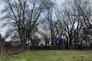 805 Sumner St, Akron, OH 44311 - Photo 1