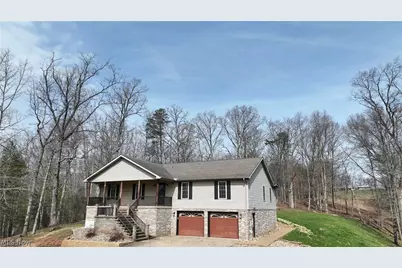 1950 Sams Creek Road, Mineral Wells, WV 26150 - Photo 1