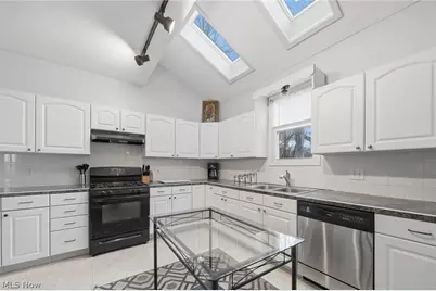 82 Dellenberger Avenue, Akron, OH 44312 - Photo 9