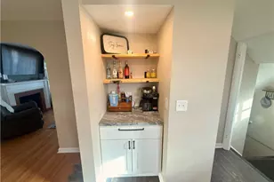 922 Milford St NE, Canton, OH 44714 - Photo 5