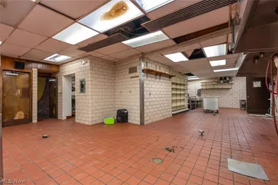 2729 Cleveland Avenue NW, Canton, OH 44709 - Photo 31